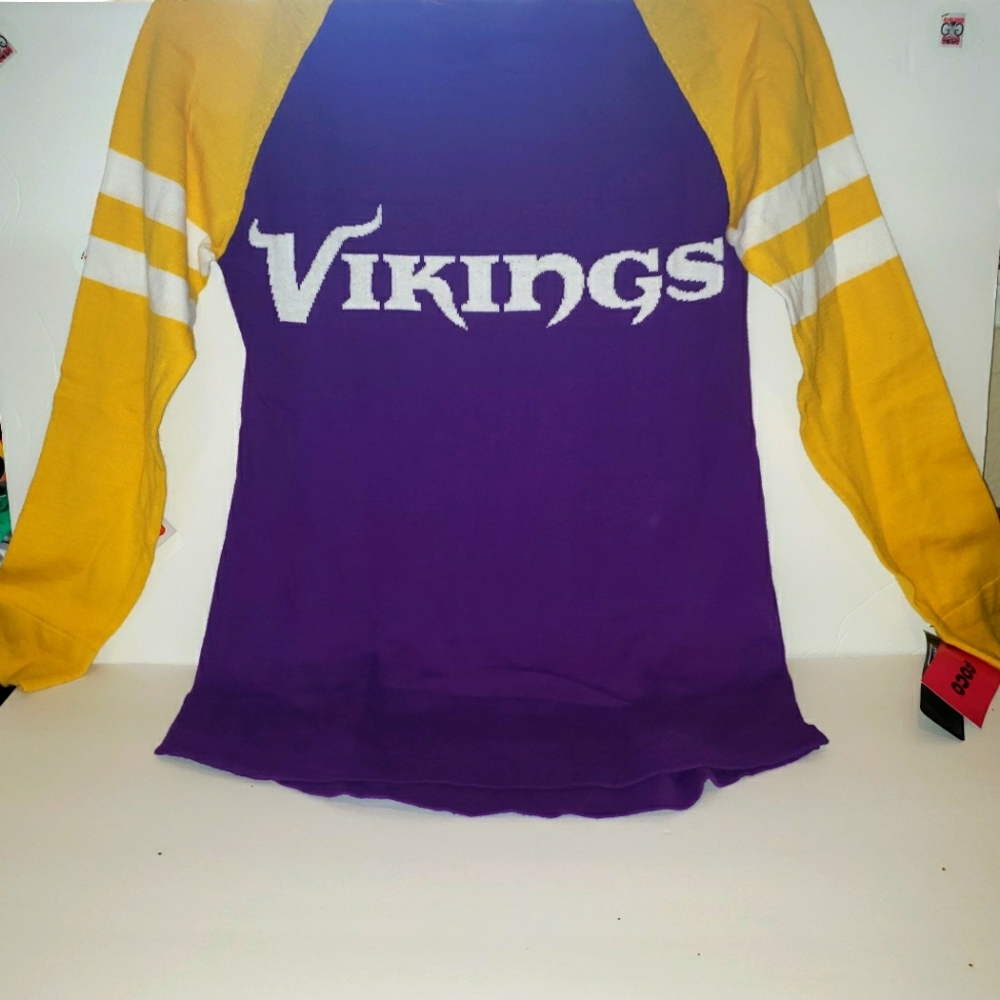 Women!! Minnesota Vikings brand new lightweight sweater!!! Brand New...Beautiful